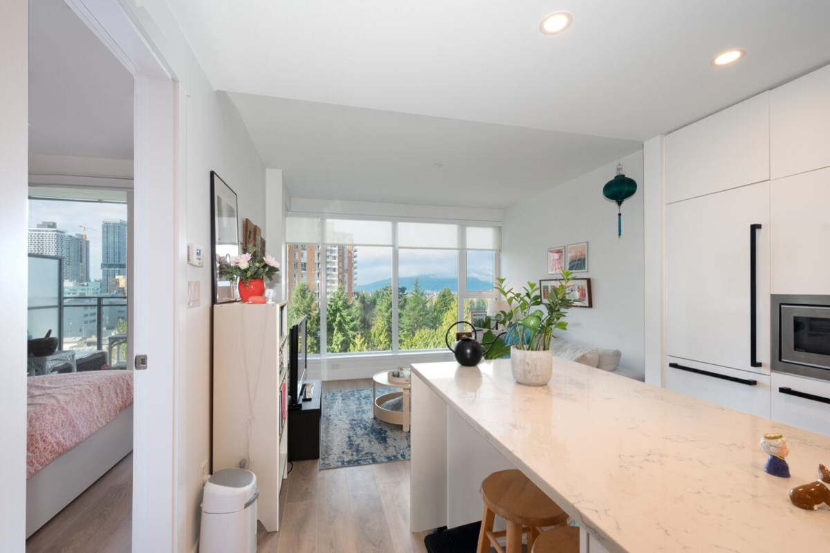 Primary Bedroom Photo of 707 4711 Hazel Street, Burnaby, BC