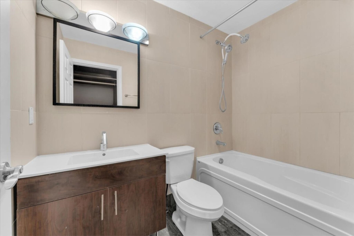 Office / Den Photo of 307 876 W 16th Avenue, Vancouver, BC
