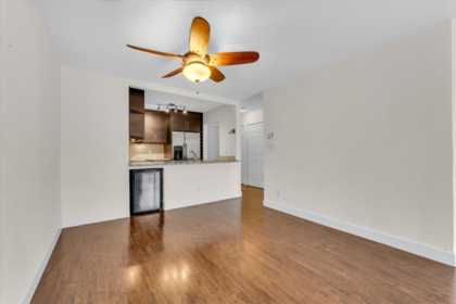Breakfast Nook Photo of 307 876 W 16th Avenue, Vancouver, BC