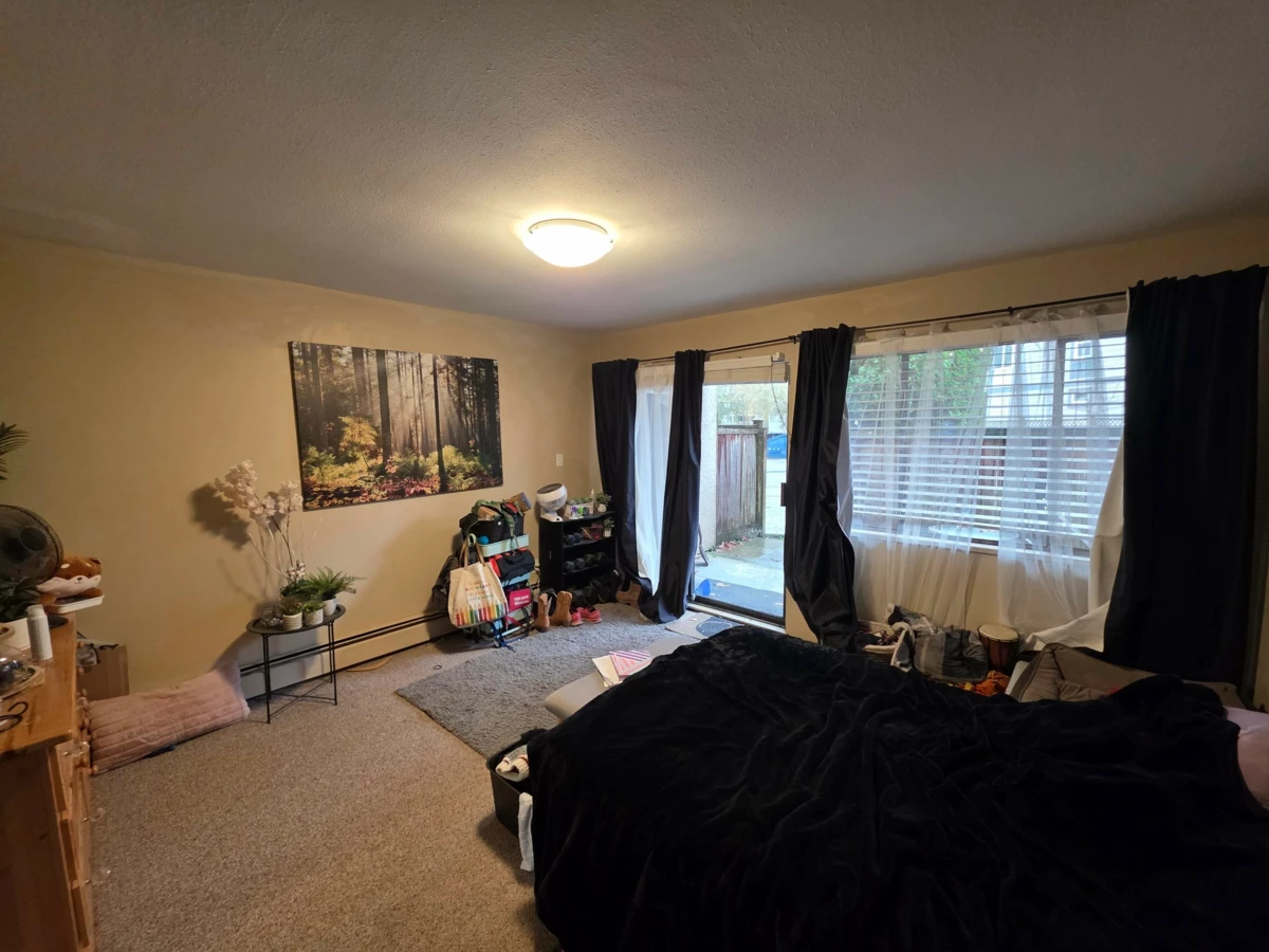 Living Room Photo of 68 17712 60 Avenue, Surrey, BC