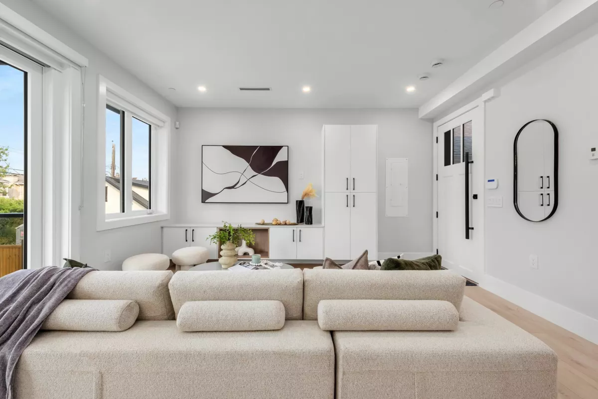 Front Yard Photo of 2743 Mcgill Street, Vancouver, BC