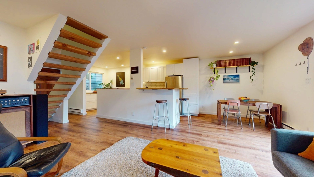 Breakfast Nook Photo of 7 38455 Wilson Crescent, Squamish, BC