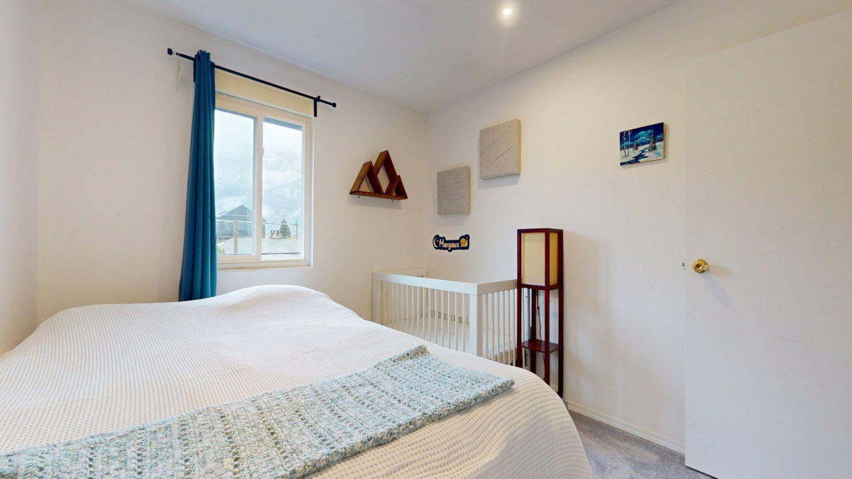 Hallway Photo of 7 38455 Wilson Crescent, Squamish, BC