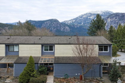 7 38455 Wilson Crescent, Squamish, BC, Dentville — 3 bed townhouse for sale