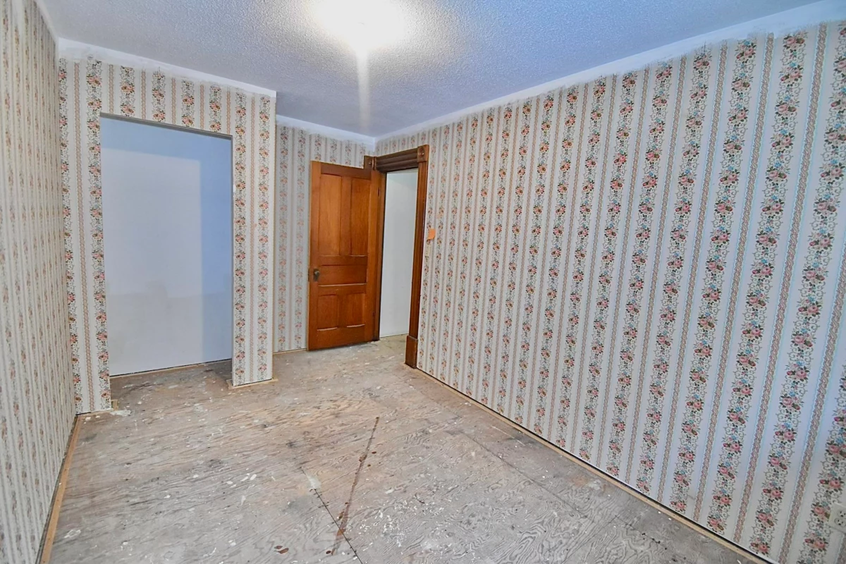 Bedroom 3 Photo of 631 Wyngaert Road, Gibsons, BC