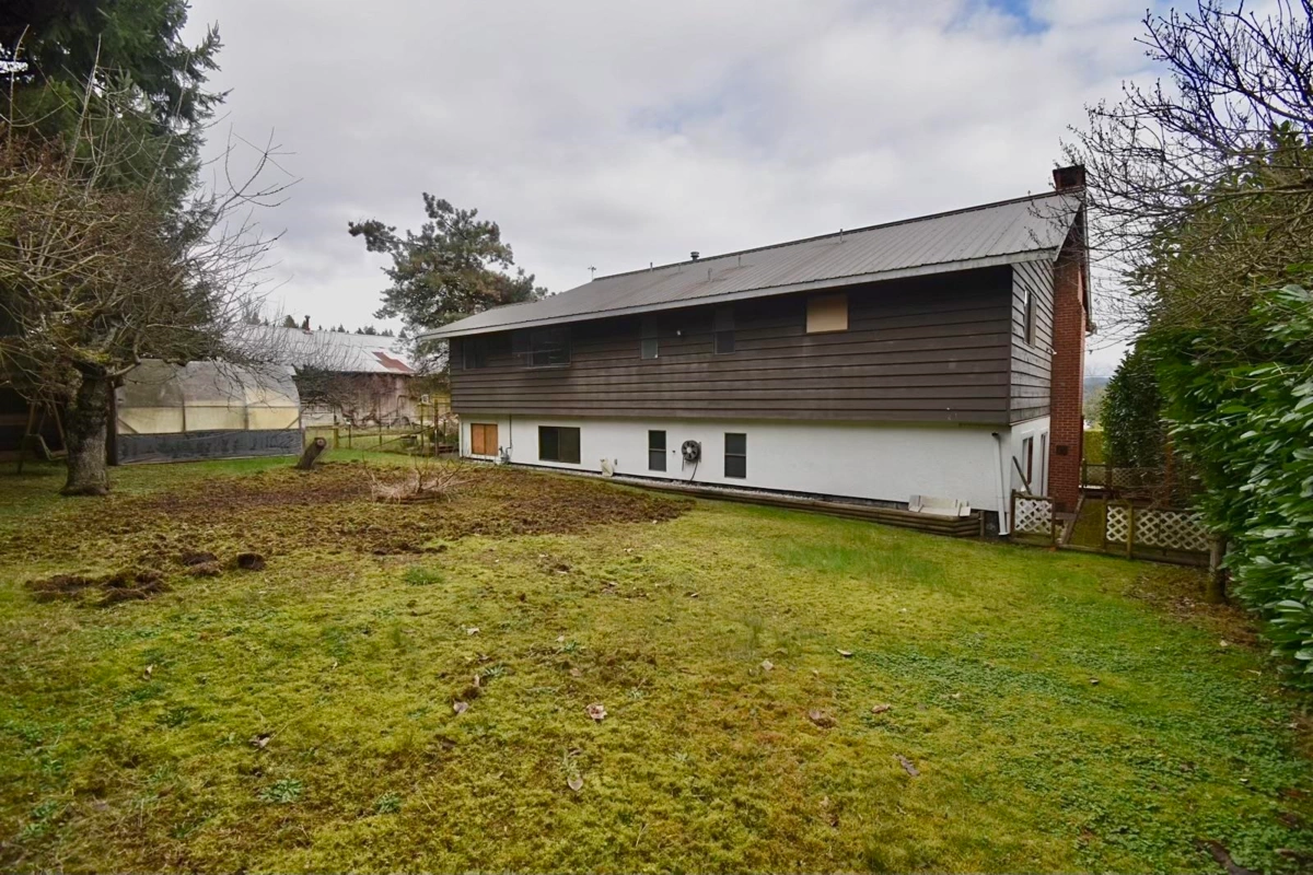 Garage Interior Photo of 631 Wyngaert Road, Gibsons, BC