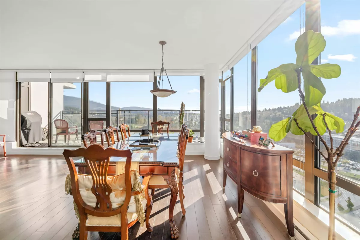 Breakfast Nook Photo of 2602 400 Capilano Road, Port Moody, BC