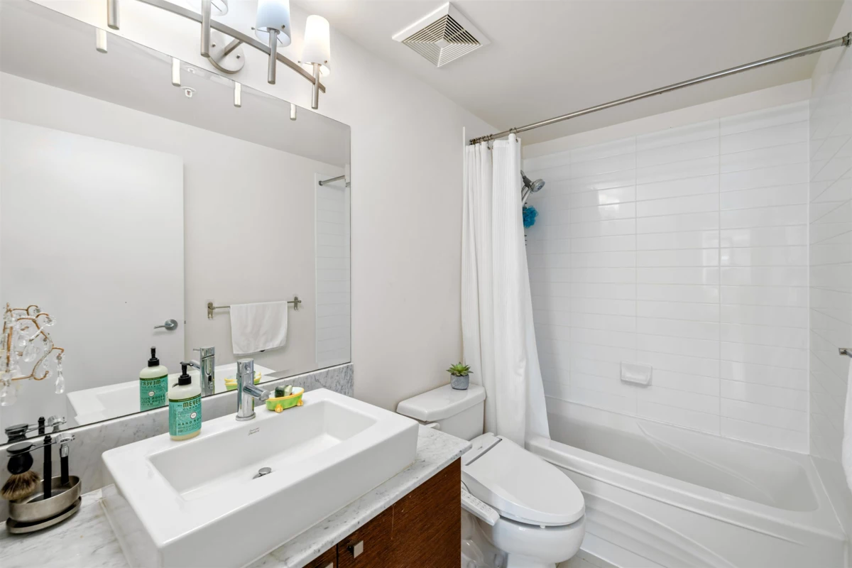 Entry Foyer Photo of 2602 400 Capilano Road, Port Moody, BC