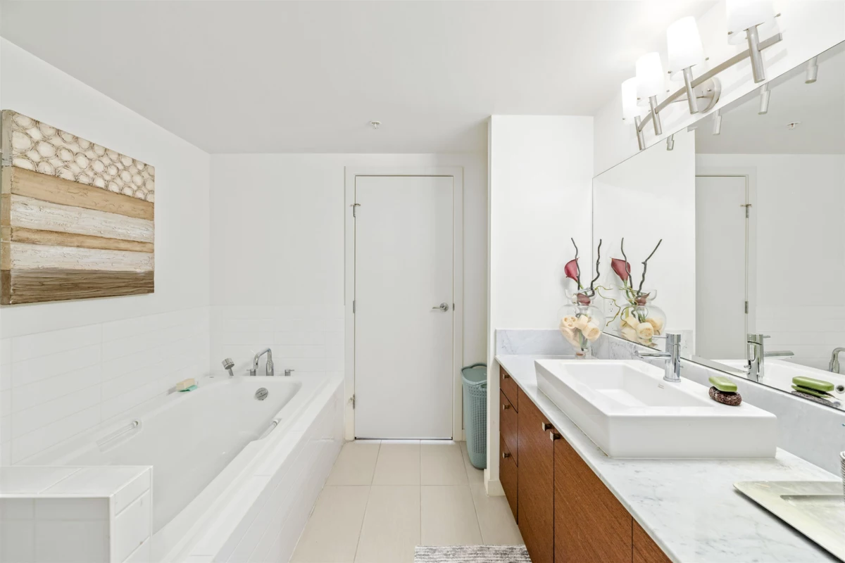 Loft / Bonus Room Photo of 2602 400 Capilano Road, Port Moody, BC