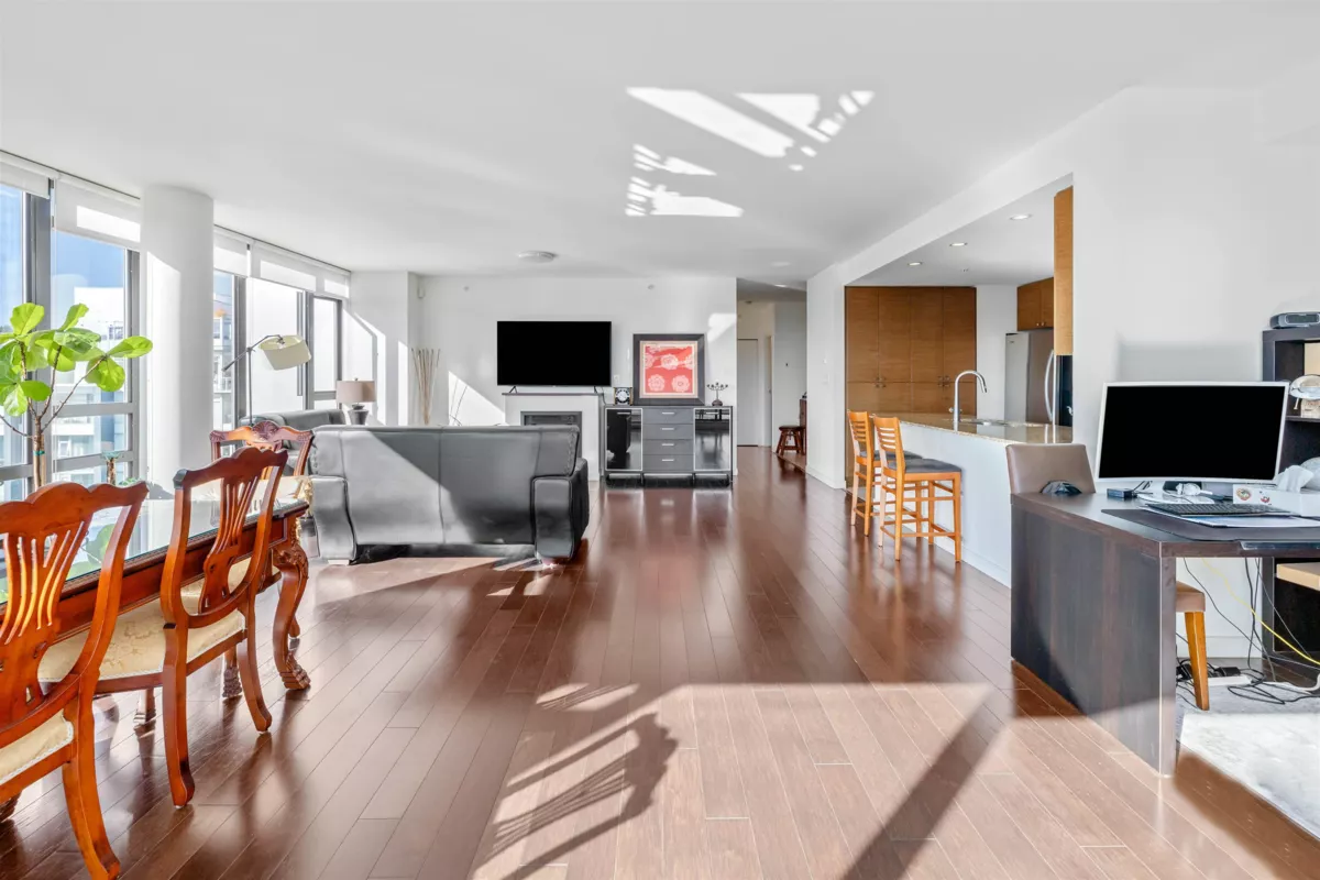 Primary Bathroom Photo of 2602 400 Capilano Road, Port Moody, BC