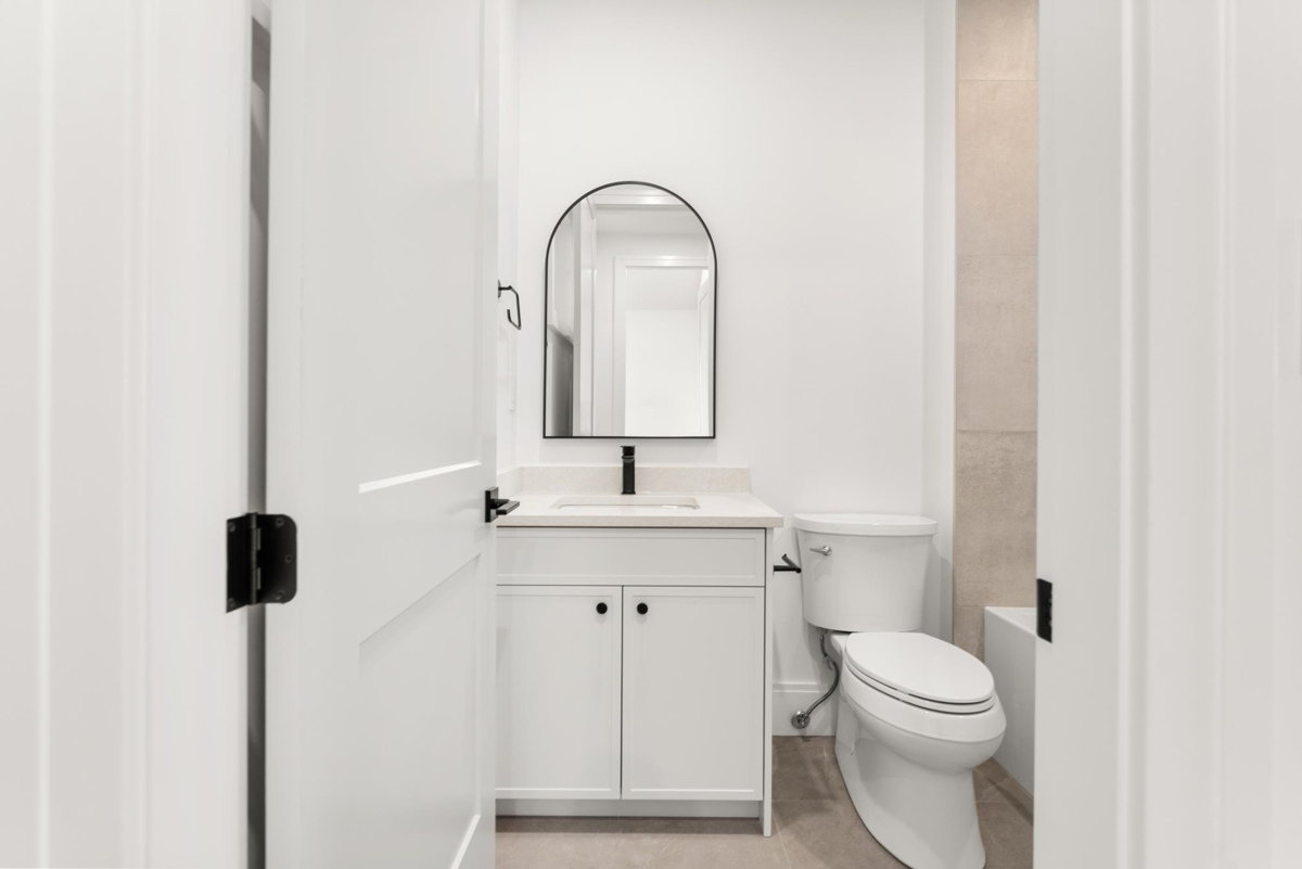 Basement Recreation Room Photo of 245 66 Street, Delta, BC