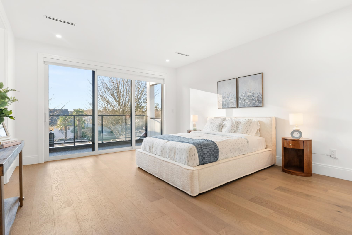 Breakfast Nook Photo of 245 66 Street, Delta, BC