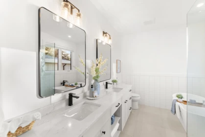 Guest Bathroom Photo of 245 66 Street, Delta, BC