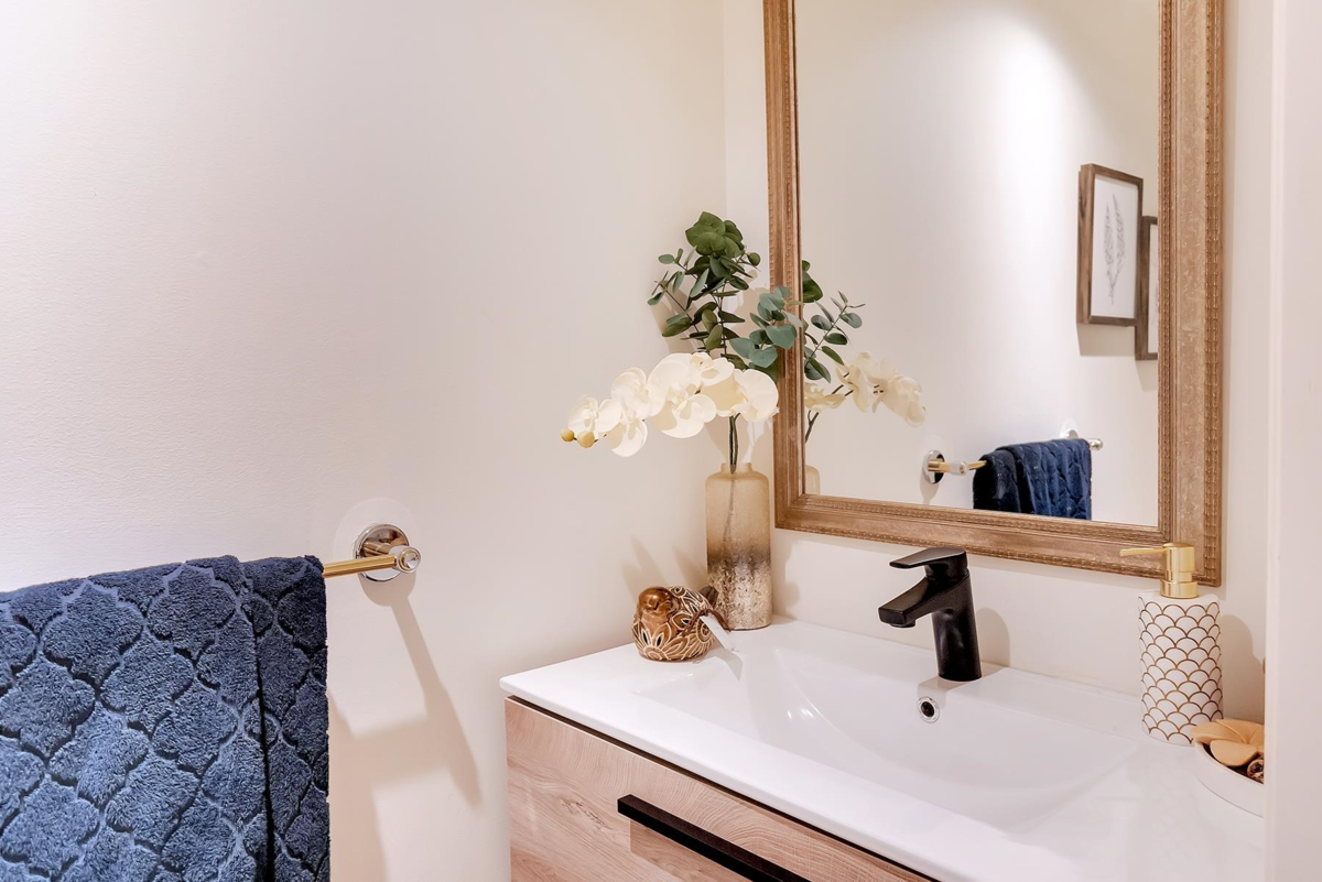 Garage Interior Photo of 18 1550 Larkhall Crescent, North Vancouver, BC