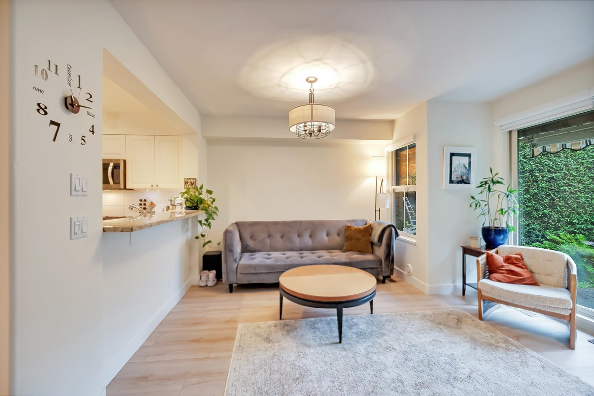 Guest Bathroom Photo of 18 1550 Larkhall Crescent, North Vancouver, BC