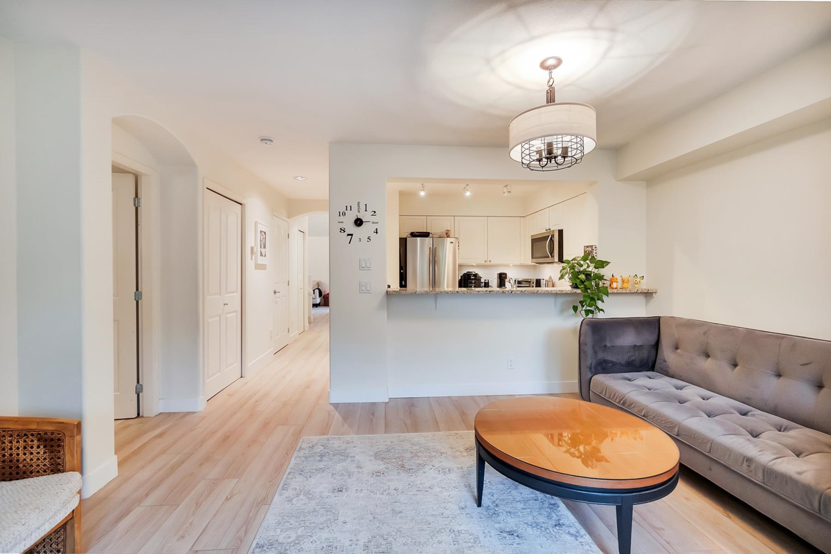 Office / Den Photo of 18 1550 Larkhall Crescent, North Vancouver, BC