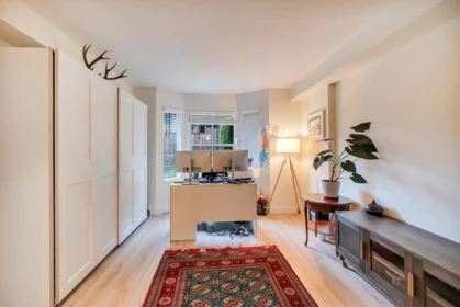 Entry Foyer Photo of 18 1550 Larkhall Crescent, North Vancouver, BC