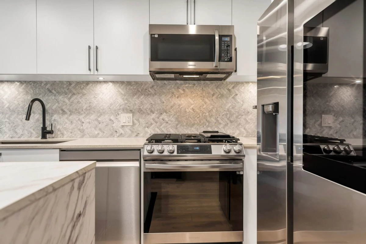 Basement Recreation Room Photo of 146 545 E 2nd Street, North Vancouver, BC