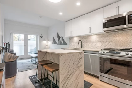 146 545 E 2nd Street, North Vancouver, BC, North Vancouver — 2 bed townhouse for sale