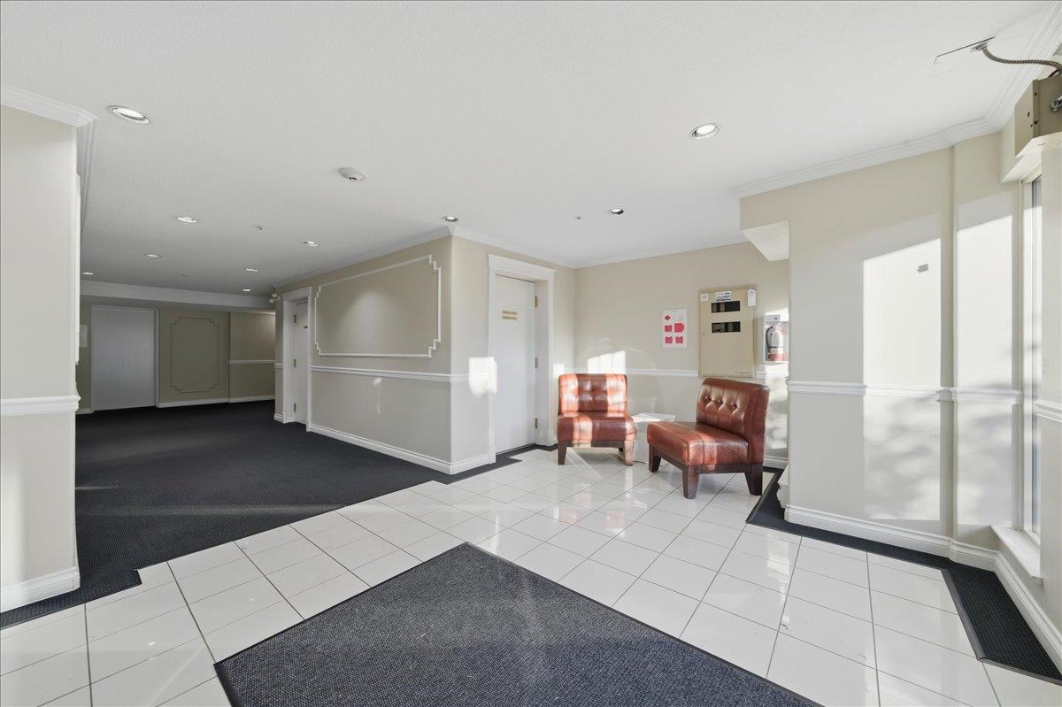 Dining Area Photo of 105 2345 Central Avenue, Port Coquitlam, BC