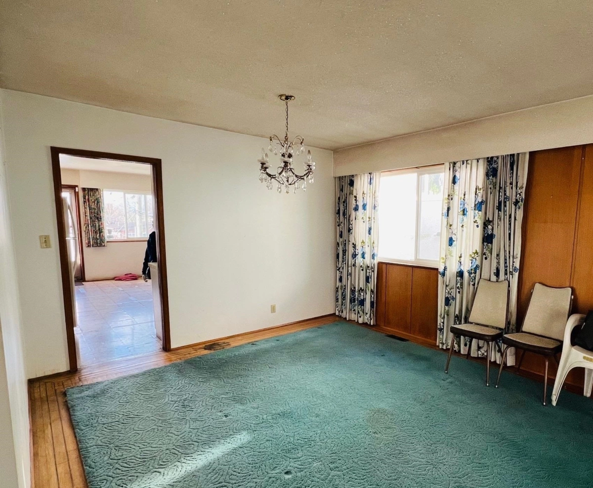 Primary Bedroom Photo of 4695 Nanaimo Street, Vancouver, BC