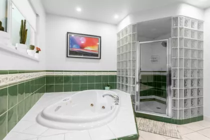 Guest Bathroom Photo of 3993 Parkway Drive, Vancouver, BC