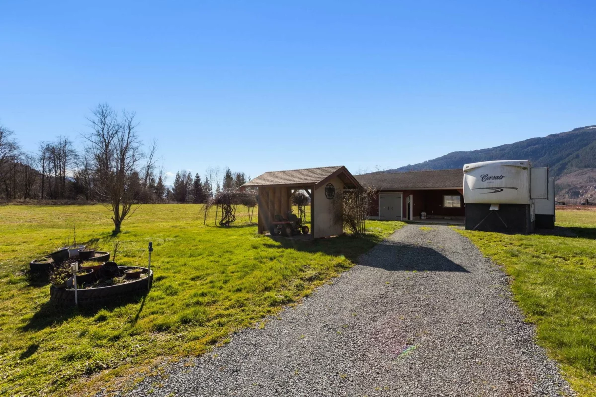 Garden / Landscaping Photo of 5260 Mccallum Road, Agassiz, BC