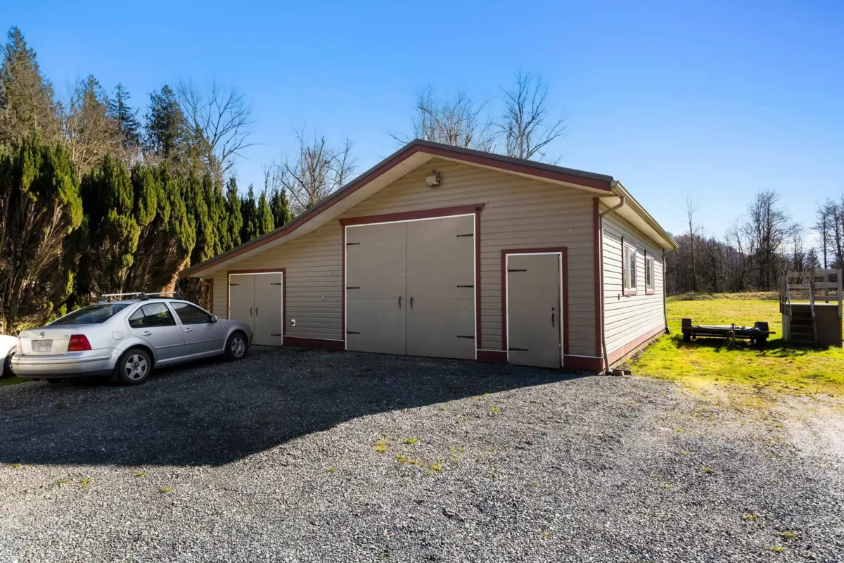 Hot Tub / Spa Photo of 5260 Mccallum Road, Agassiz, BC