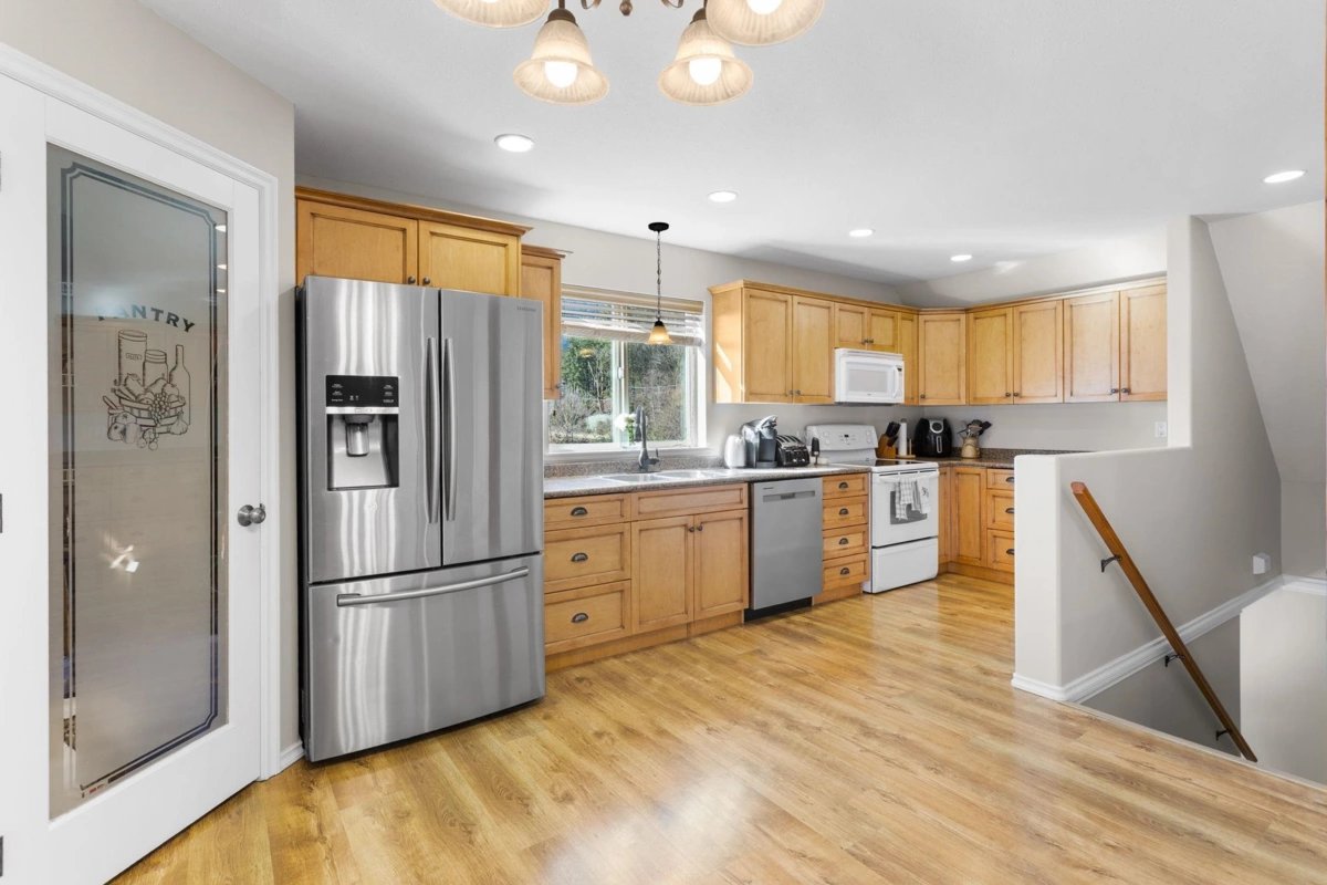 Kitchen Photo of 5260 Mccallum Road, Agassiz, BC
