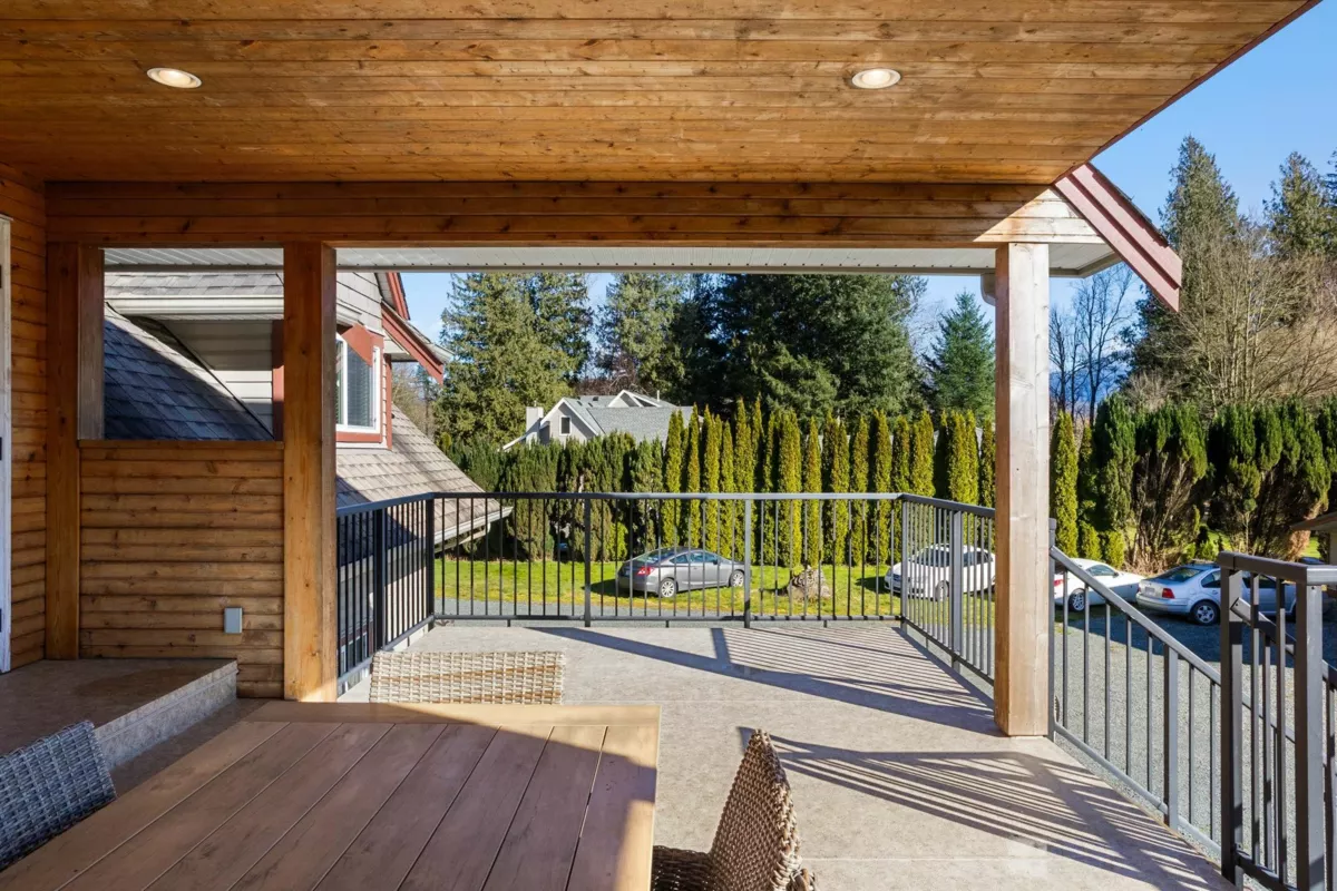 Outdoor Deck Photo of 5260 Mccallum Road, Agassiz, BC