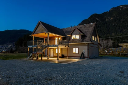 5260 Mccallum Road, Agassiz, BC, Agassiz — Single Family Residence for sale