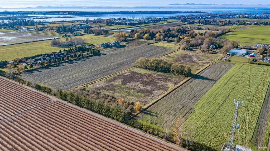 Dining Area Photo of 12620 No. 3 Road, Richmond, BC