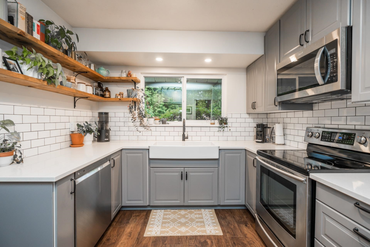 Guest Bathroom Photo of 4483 208 Street, Langley, BC