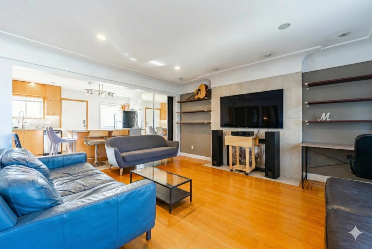 Dining Area Photo of 3654 E 25th Avenue, Vancouver, BC