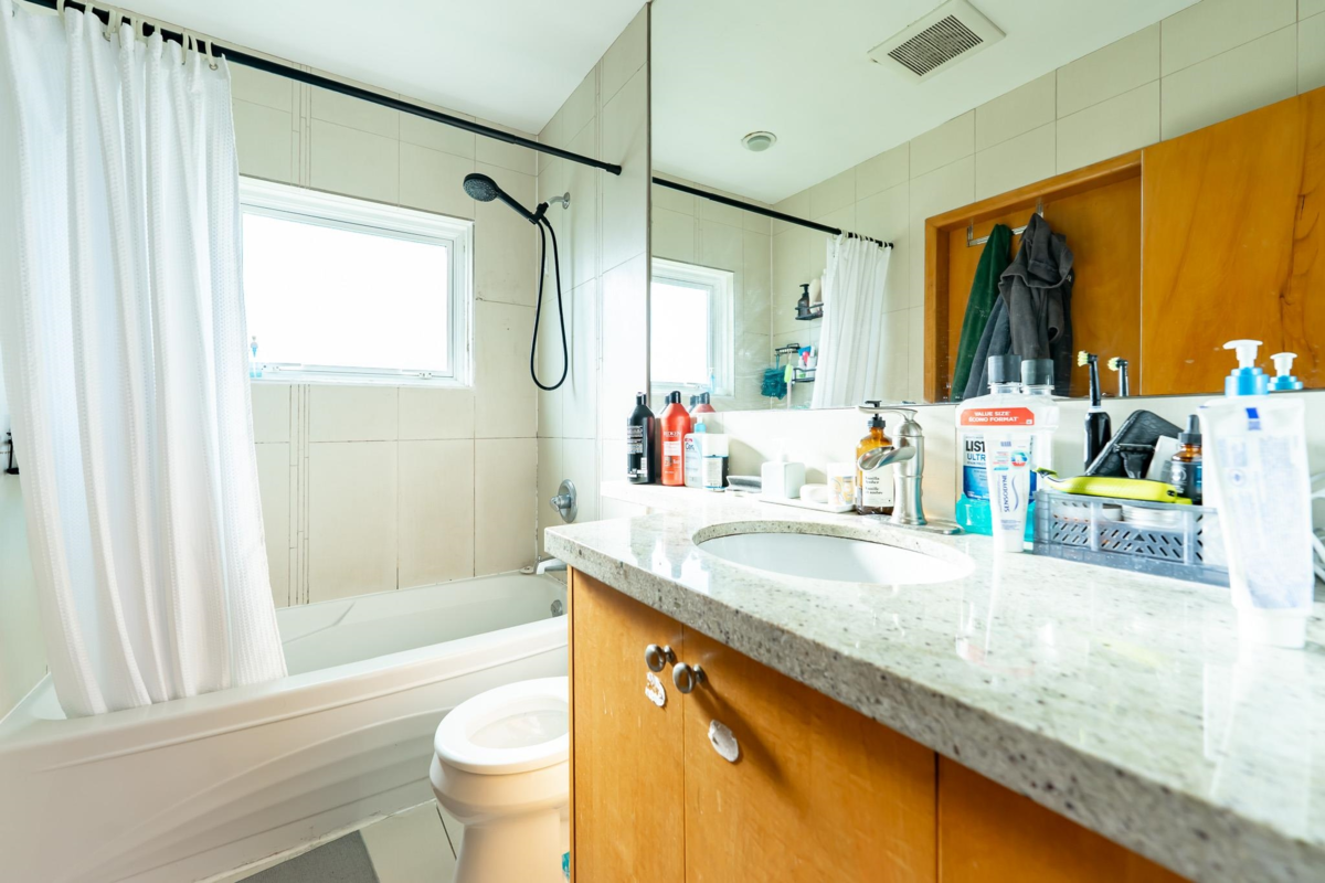 Family Room Photo of 3654 E 25th Avenue, Vancouver, BC