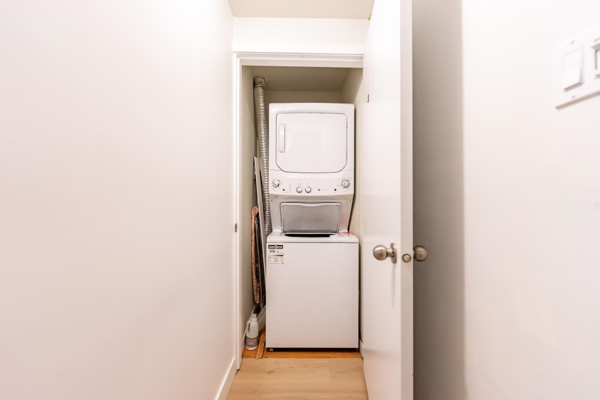 Laundry Room Photo of 3654 E 25th Avenue, Vancouver, BC