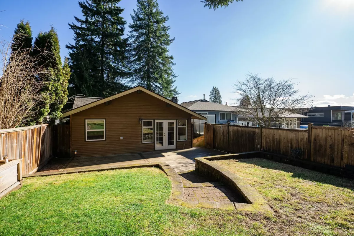 Loft / Bonus Room Photo of 3015 Royal Avenue, North Vancouver, BC