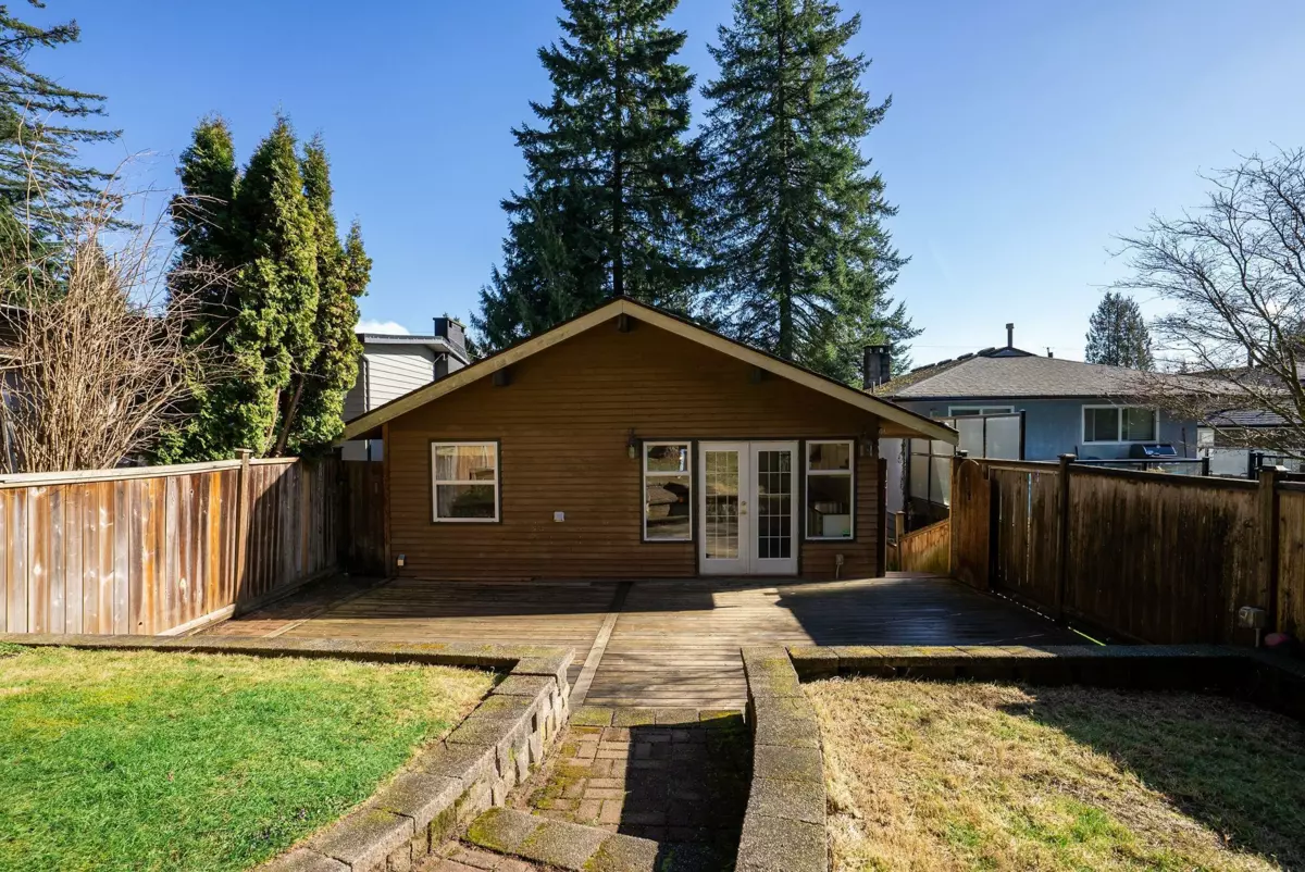 Office / Den Photo of 3015 Royal Avenue, North Vancouver, BC