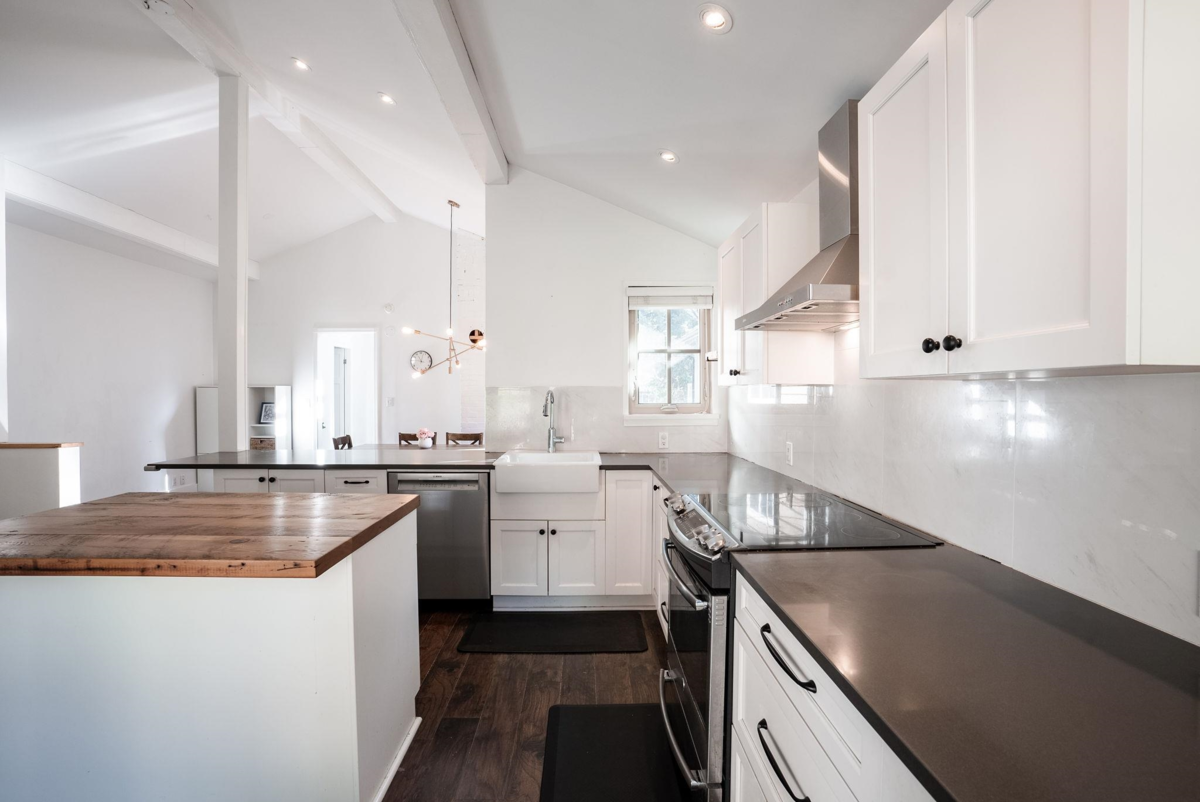 Walk-In Closet Photo of 3015 Royal Avenue, North Vancouver, BC