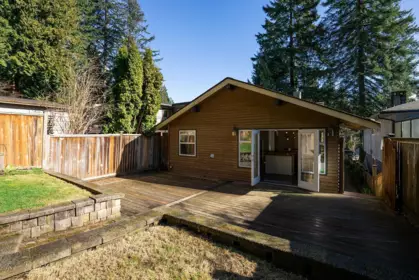 Mudroom Photo of 3015 Royal Avenue, North Vancouver, BC