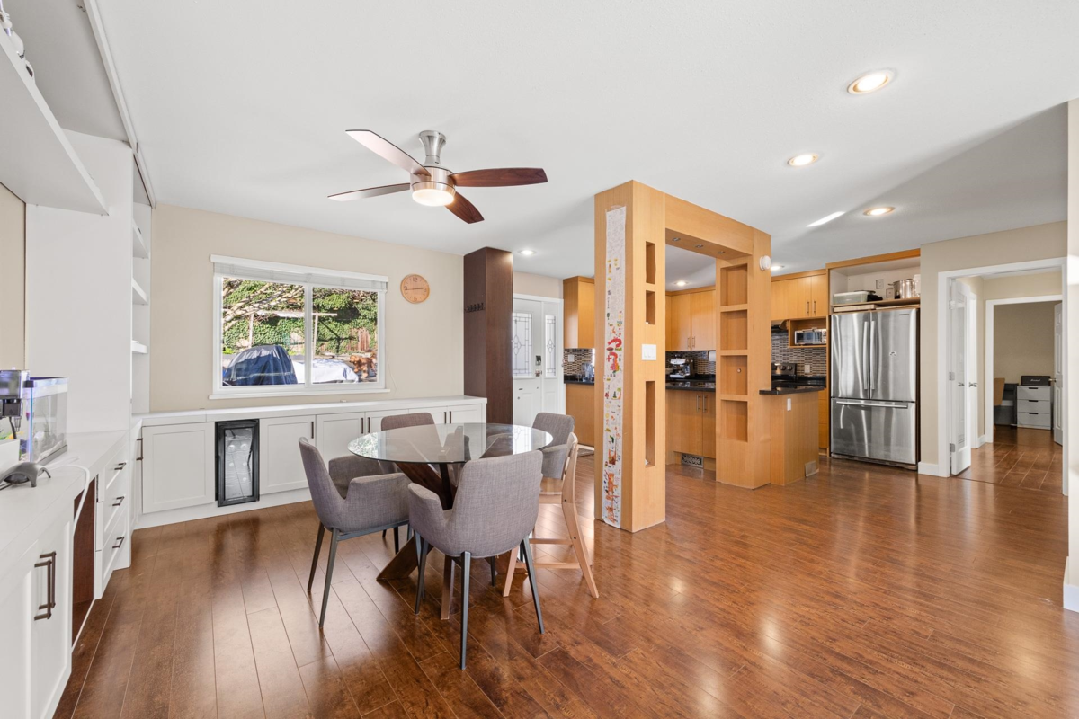 Guest Bathroom Photo of 5039 Marine Drive, Burnaby, BC
