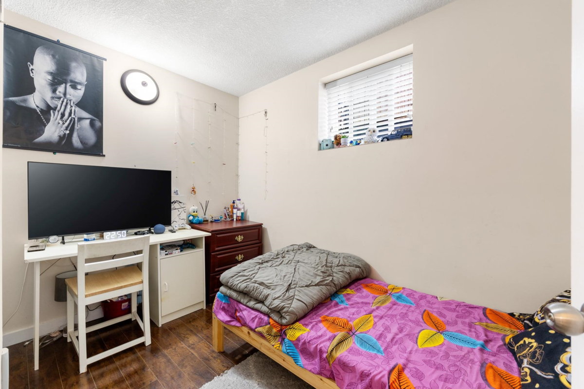 Hot Tub / Spa Photo of 5039 Marine Drive, Burnaby, BC