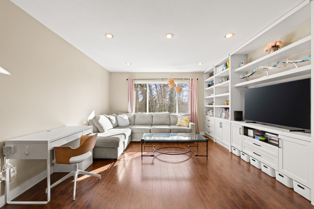 Loft / Bonus Room Photo of 5039 Marine Drive, Burnaby, BC