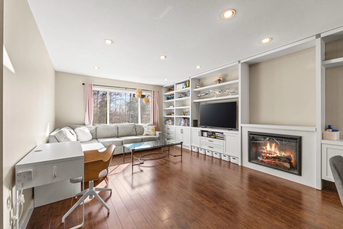 Office / Den Photo of 5039 Marine Drive, Burnaby, BC