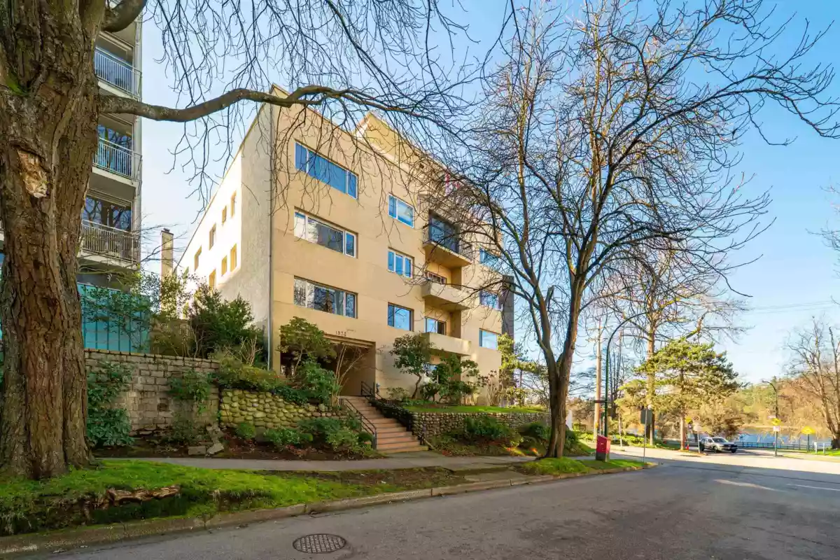 Aerial View of 106 1972 Robson Street, Vancouver, BC