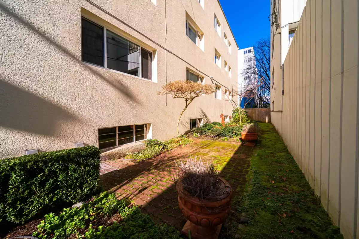 Garage Interior Photo of 106 1972 Robson Street, Vancouver, BC