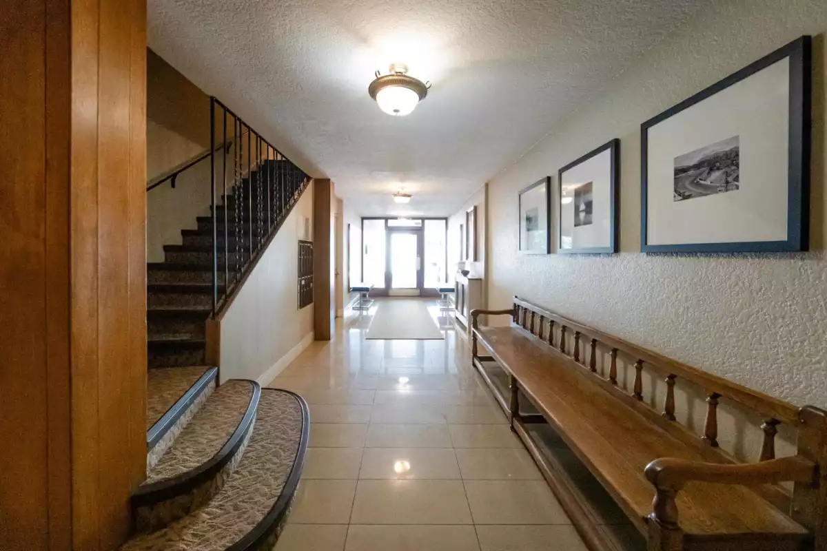 Kitchen Island Photo of 106 1972 Robson Street, Vancouver, BC