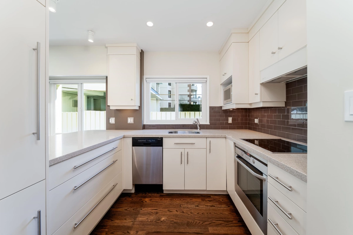 Powder Room Photo of 106 1972 Robson Street, Vancouver, BC