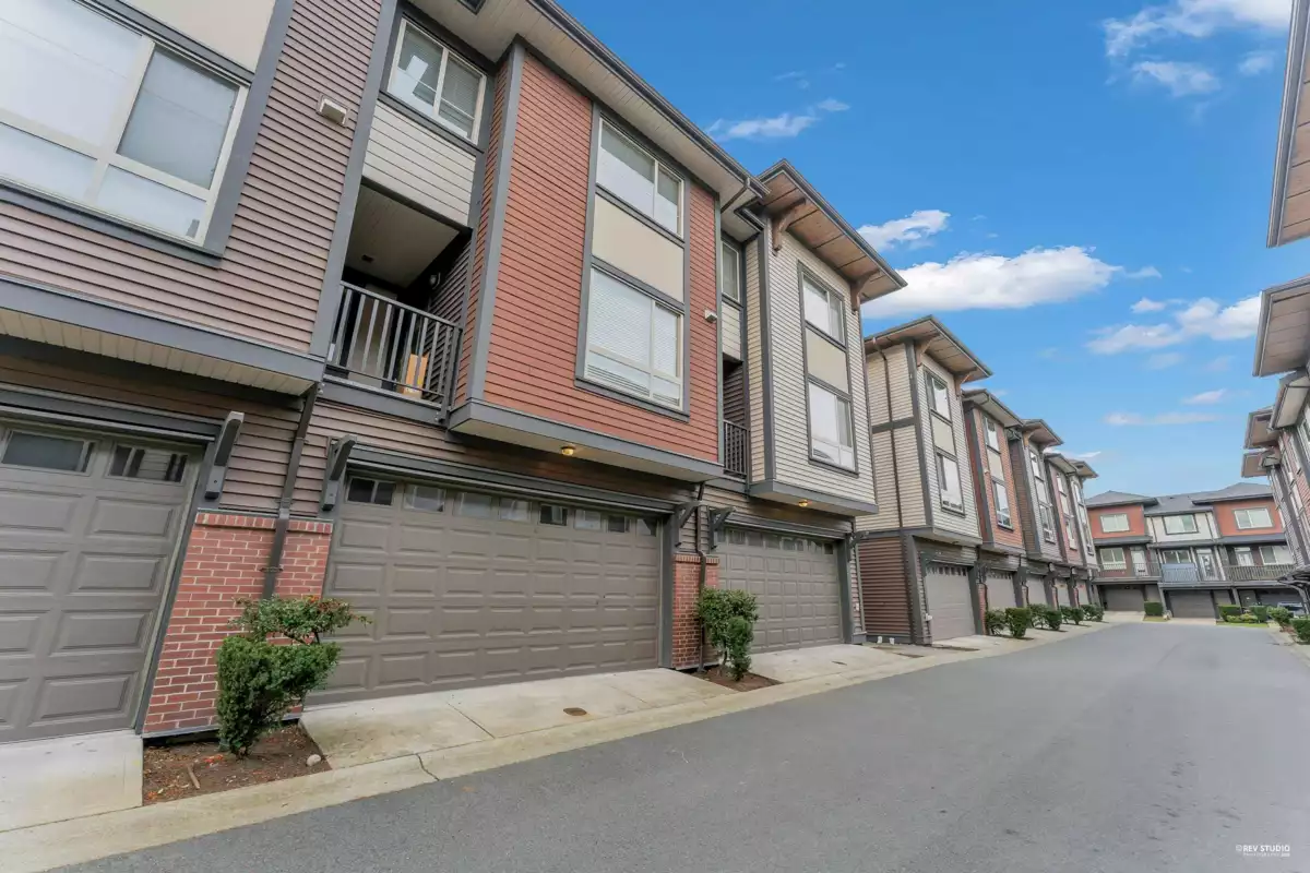 Hot Tub / Spa Photo of 10 16127 87 Avenue, Surrey, BC