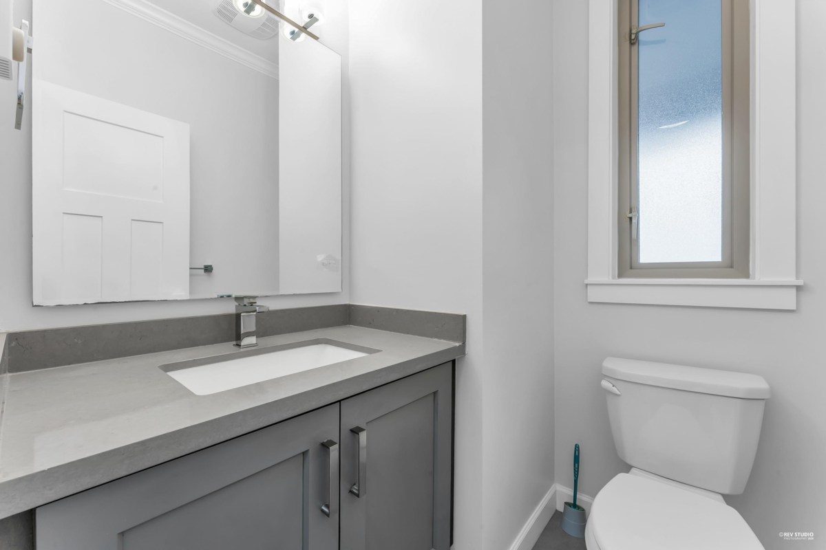 Loft / Bonus Room Photo of 10 16127 87 Avenue, Surrey, BC